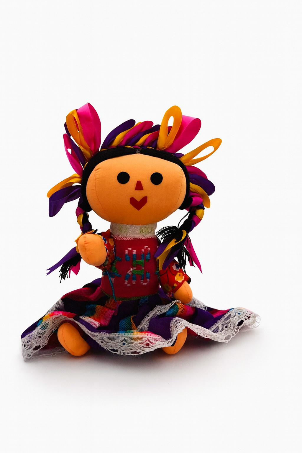 Muñeca Lele tradicional bordada a mano