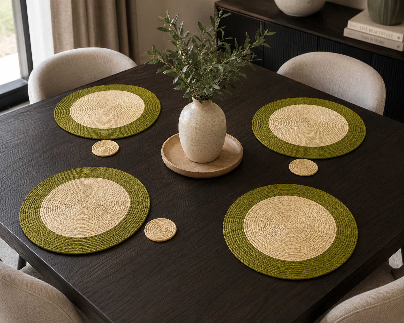 Kit de Mesa de Tule Natural – 4 Manteles Individuales Redondos + 4 Portavasos