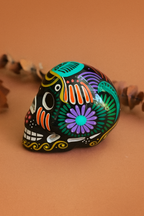 Calavera Artesanal de Cerámica de Alta Temperatura – Colección Folclor